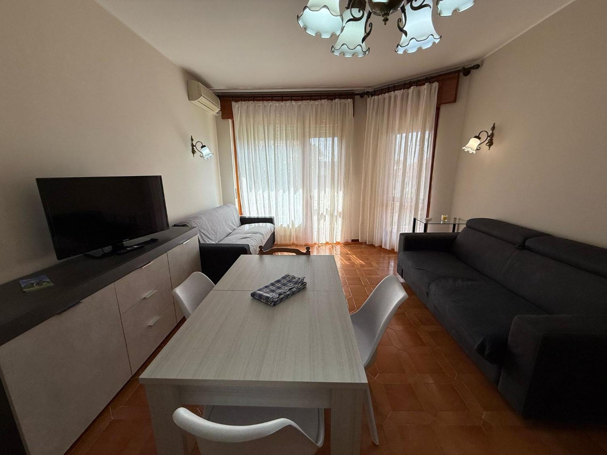 Wh - Appartamento Siccardi In Zona Residenziale Con Posto Auto Sanremo Eksteriør billede